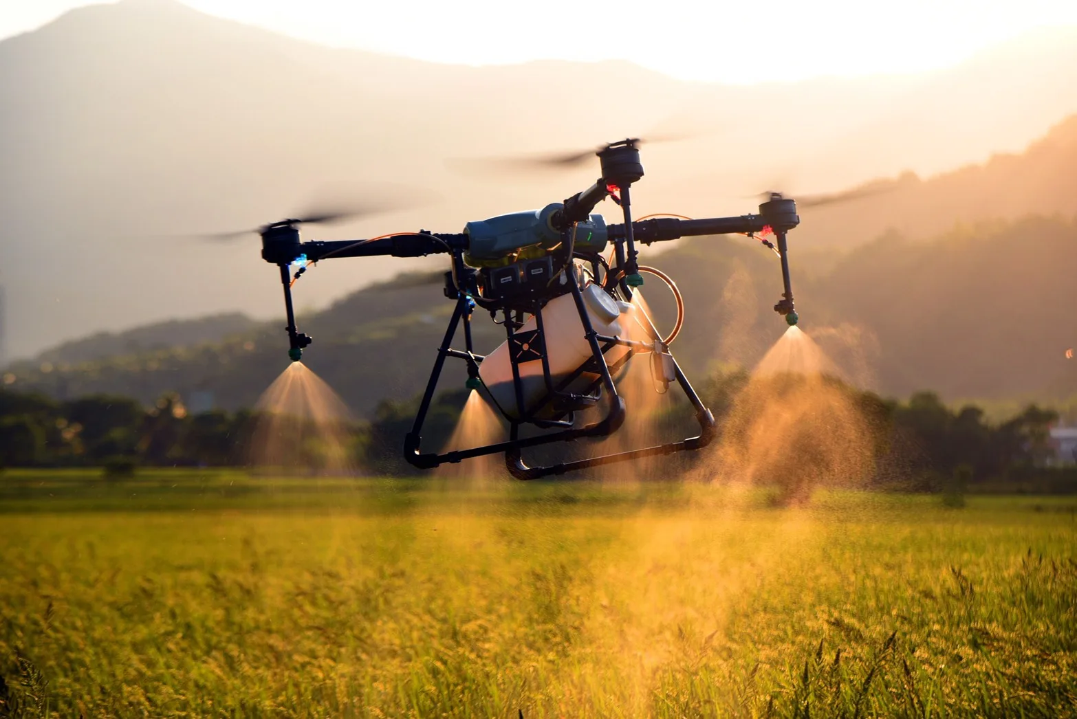 科技改善傳統農業 台製噴農藥無人機崛起