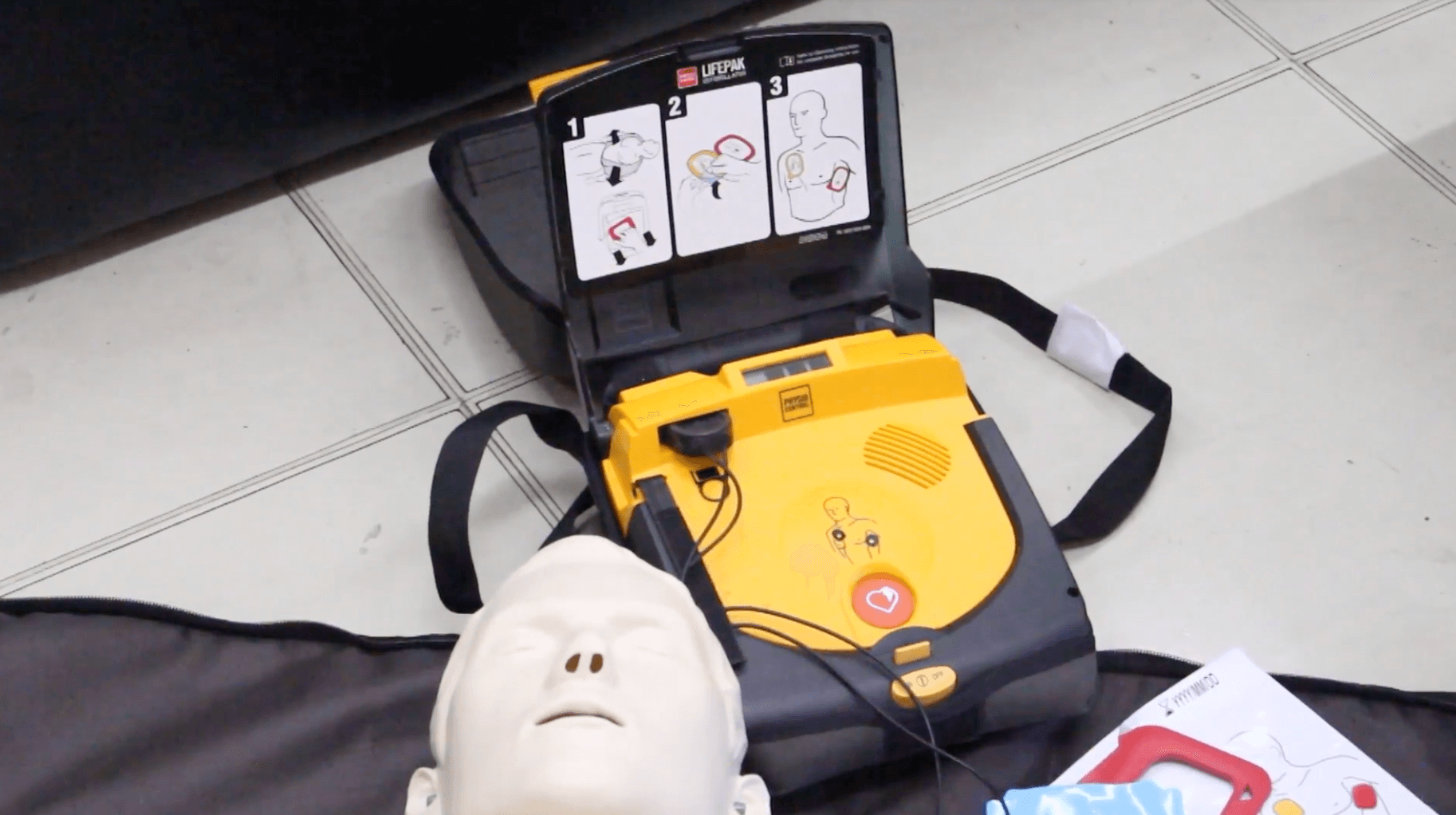輔助救命工具 傻瓜電擊器AED