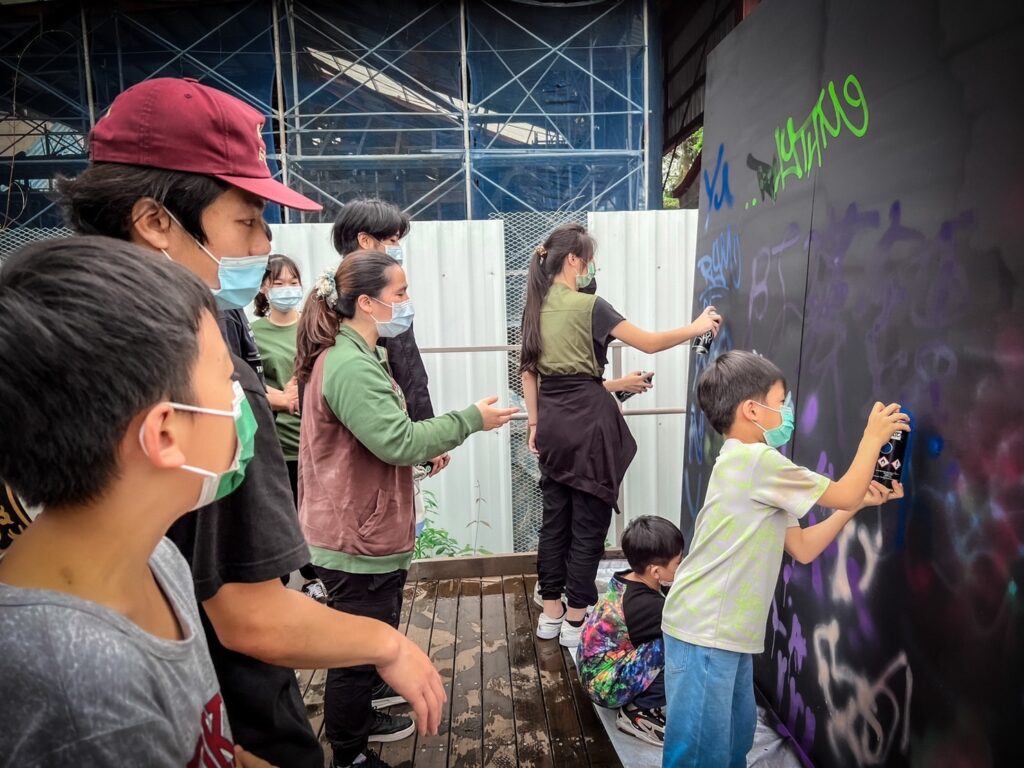 宜蘭街頭藝術協會舉辦塗鴉體驗活動吸引許多民眾參與。照片提供 / 宜蘭街頭藝術協會