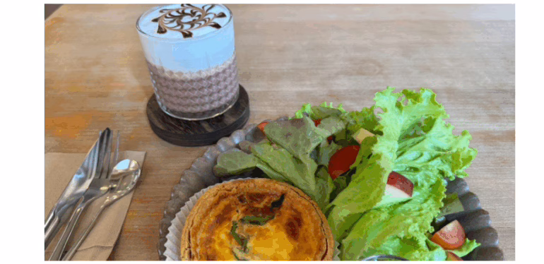 咖啡廳成為許多數位遊牧者的日常據點,象徵辦公空間的去中心化與生活型態的轉變。攝影/莊韻璇