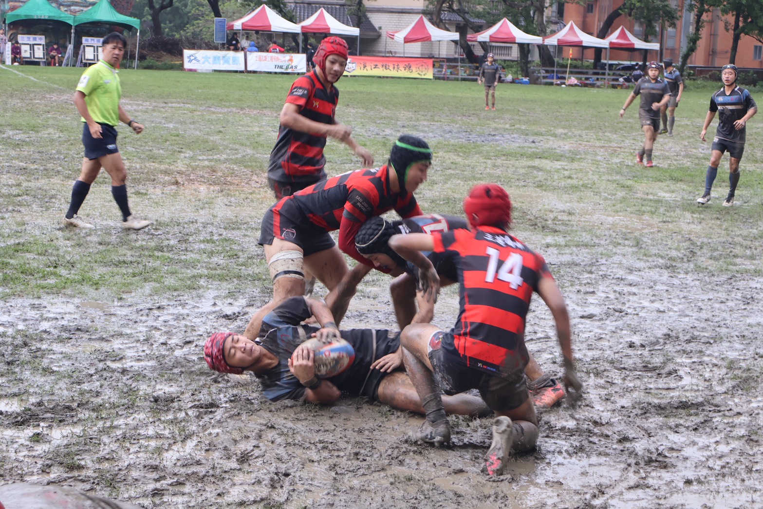 力與美的結合橄欖球發展之路– 世新大學小世界