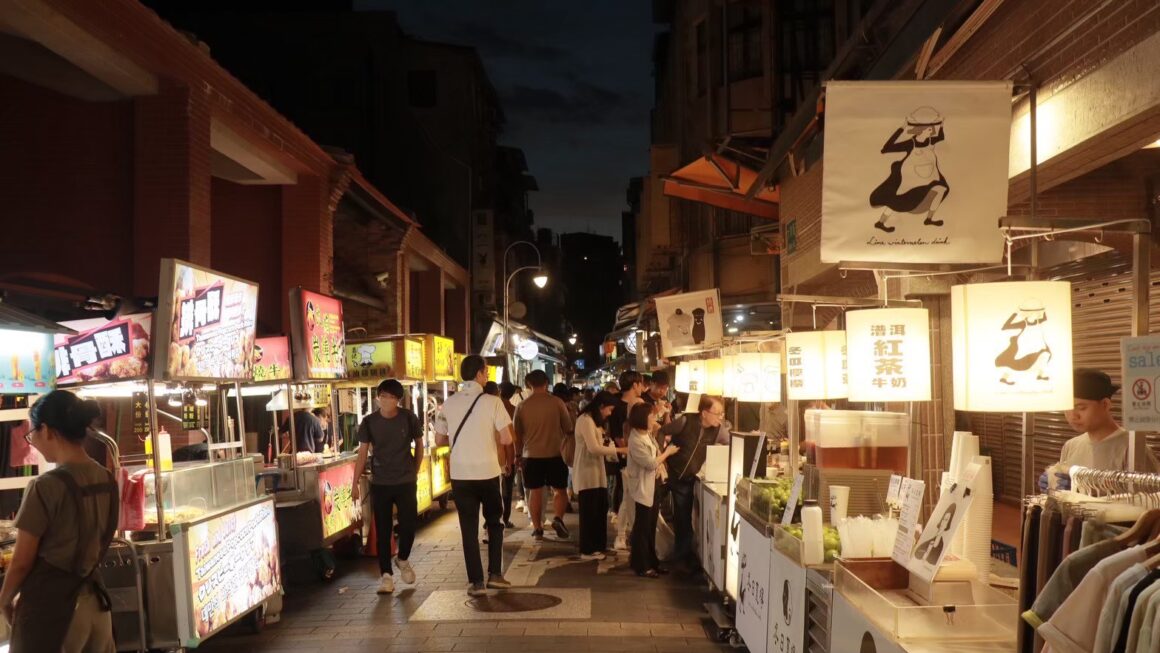 人潮與衛生拉鋸 夜市的環境考驗
