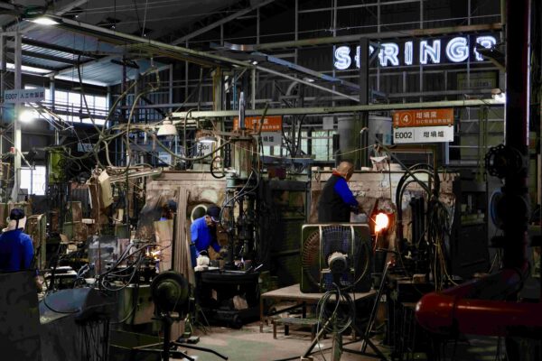 玻璃重塑新靈魂 淬鍊永續經濟