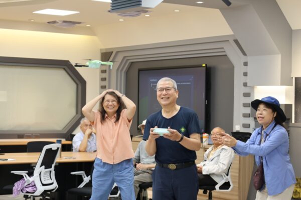 退而不休跨界學習 樂齡翻轉生活